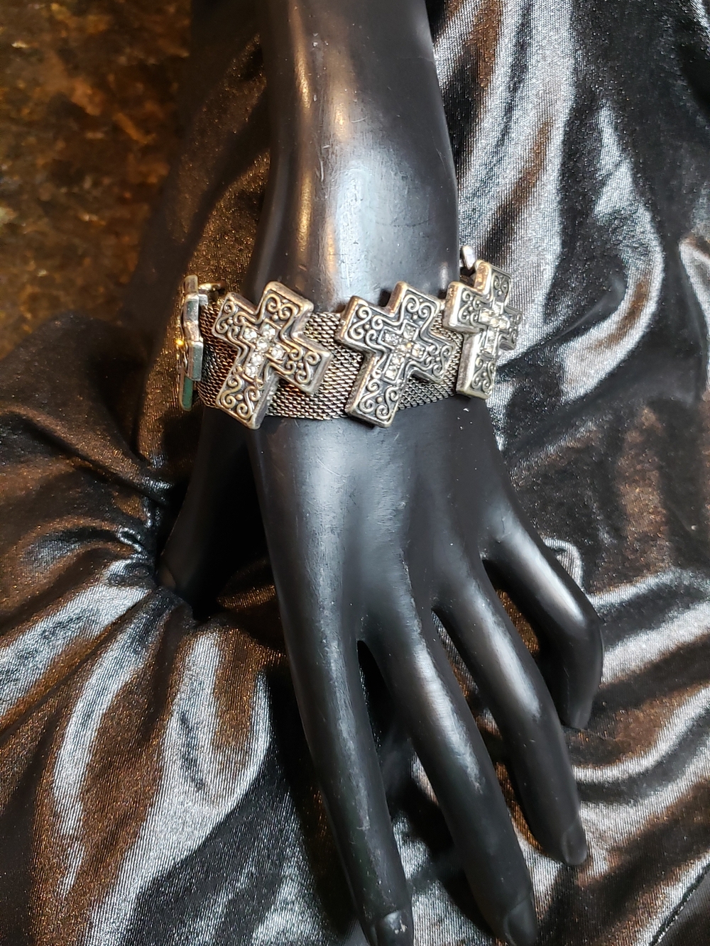 Cross Link Mesh Bracelet